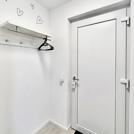 Stilvolles 3 Apartment- Nahe Spieleland Und Friedrichshafen - Modern Ruhig Mit Eigenem Aussenbereich *