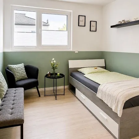 Modernes 3-schlafzimmer-apartment Mit Terrasse & Grill Nahe Messe Friedrichshafen & Bodensee * Меккенбойрен
