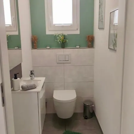 Modernes 3-schlafzimmer-apartment Mit Terrasse & Grill Nahe Messe Friedrichshafen & Bodensee